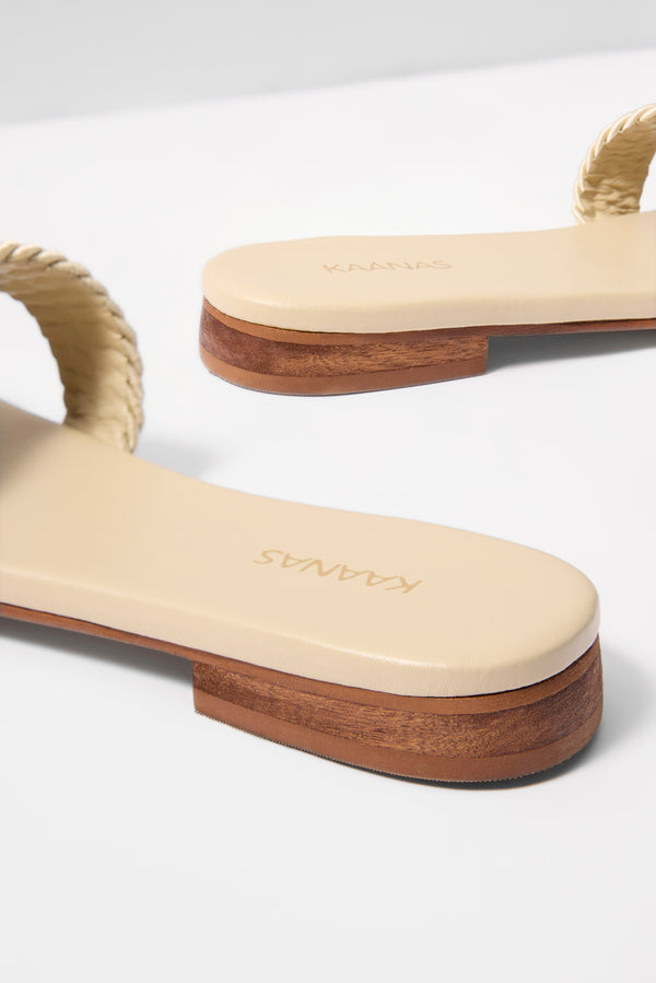 Everve Olas Corded Infinity Sandal Oat