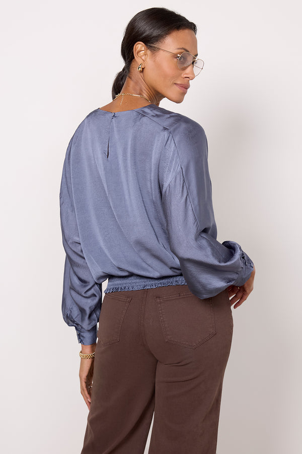 Everve Payton Satin Top Greyblue