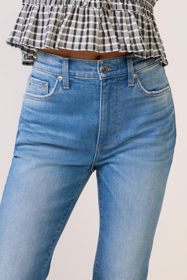 Everve Petite Lennon Crop Bootcut Jean Ami