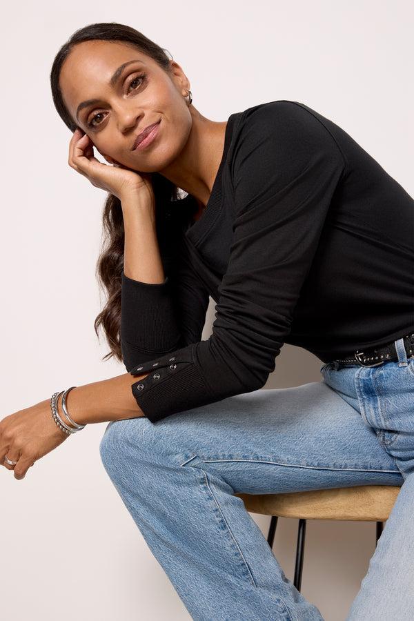 Everve Peyton Snap Cuff Tee Black