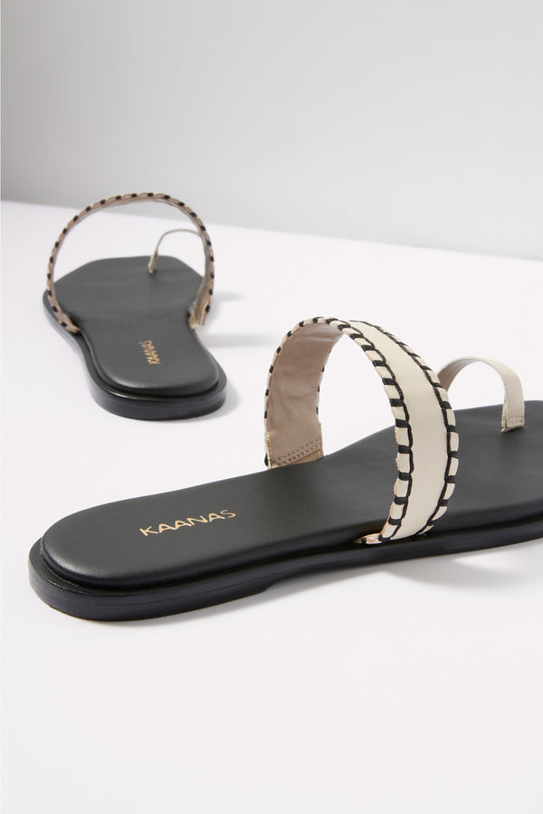 Everve Pirita Toe Ring Sandal Black