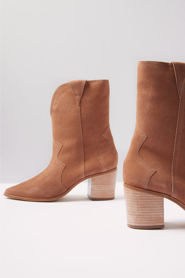 Everve Porto Cowboy Bootie Carmel