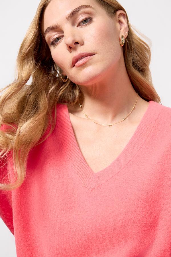 Everve Raxow V-Neck Sweater Hortensiafluo
