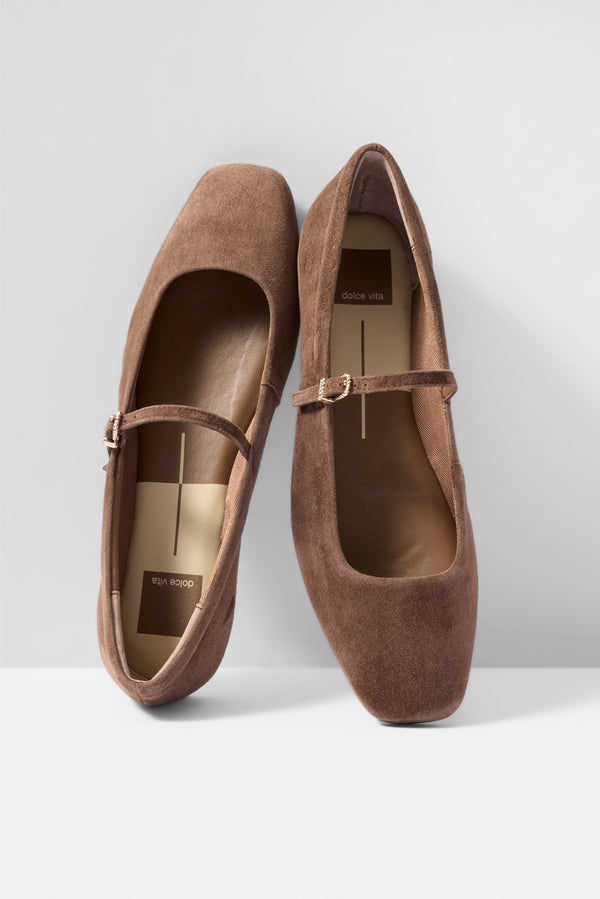 Everve Reyes Mary Jane Dkbrown