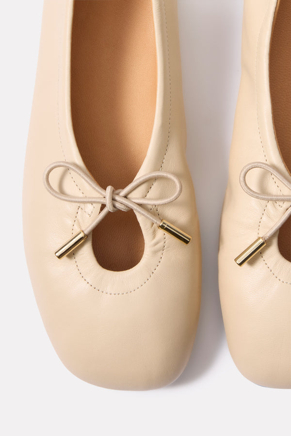 Everve Rosalind Cream Leather Ballet Flats Cream