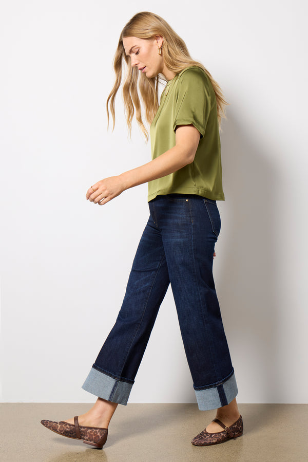 Everve Rylan Satin Top Olive