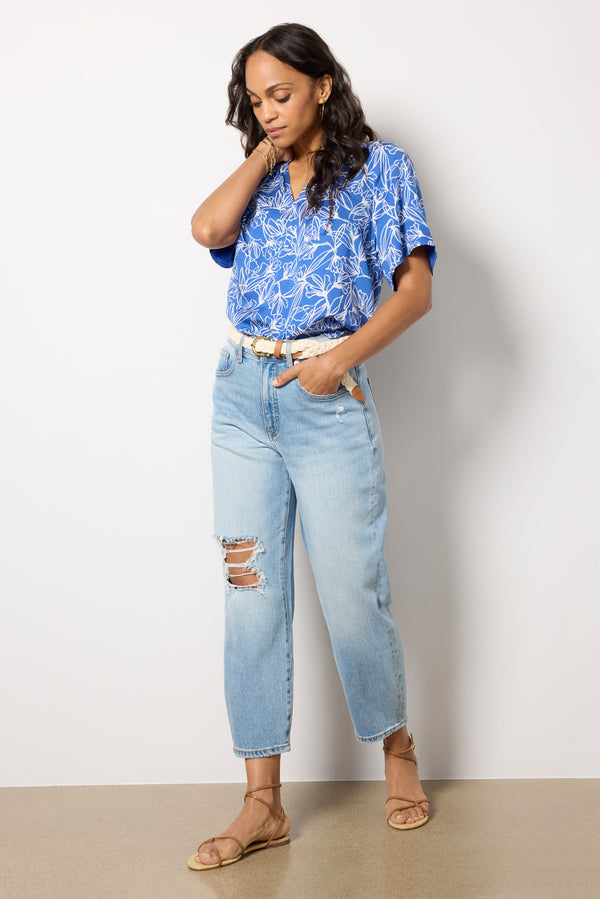 Everve Rylee Top Beaucoupbluefloral