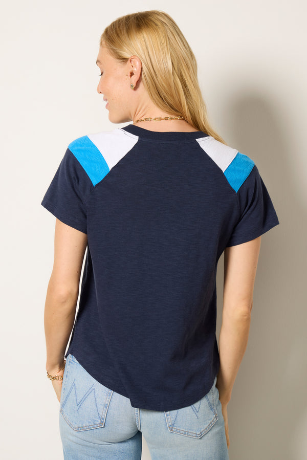 Everve Sadie Colorblock Tee Navy