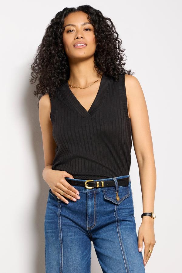 everve Sarina V Neck Tank Black