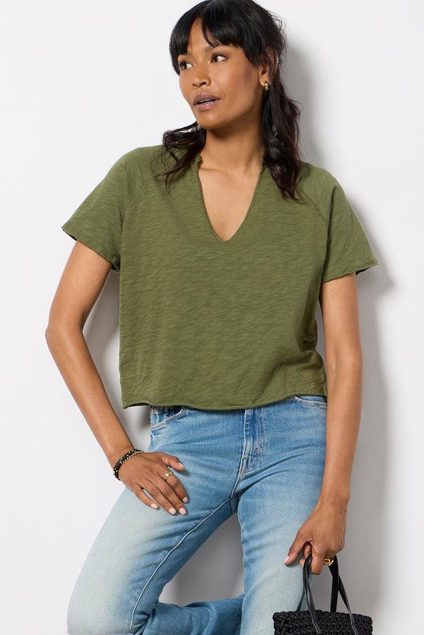Everve Split Neck Tee Jungle