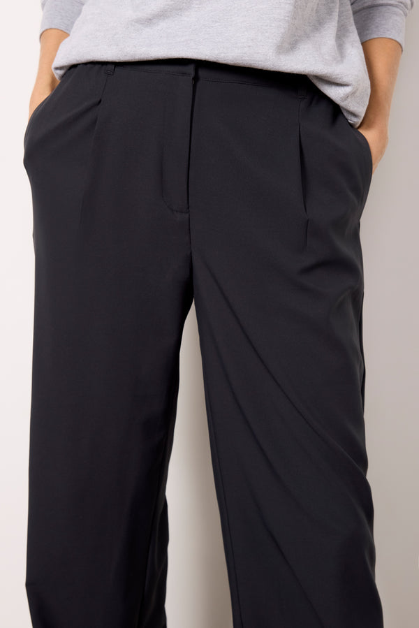 Everve Status Trouser Black