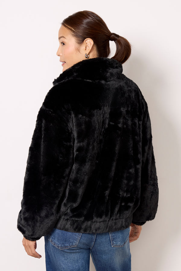 Everve Tash Faux Fur Jacket Black