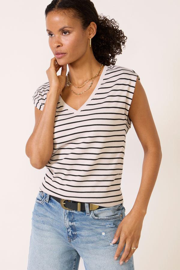 Everve Tati Power Shoulder Top Cement/Black