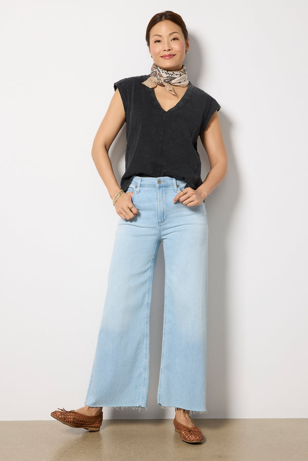 Everve Teddy Washed V Neck Tee Acidwash