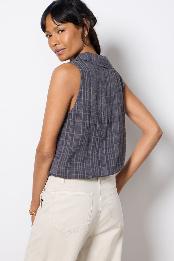 Everve Textured Collar Tank Mistyonyx