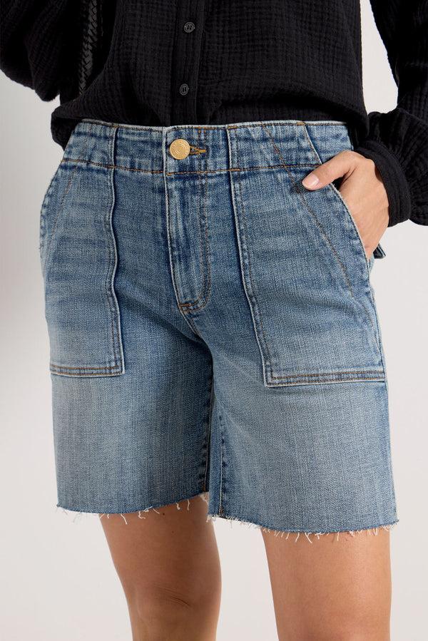 Everve Utility Hailey Short Marvel
