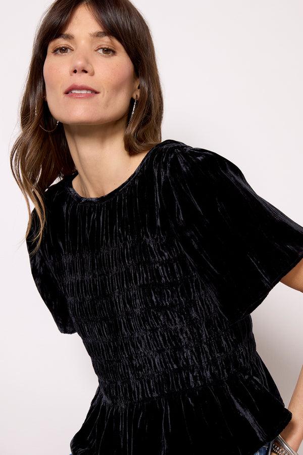 Everve Velvet Rosie Top Crinkleblack