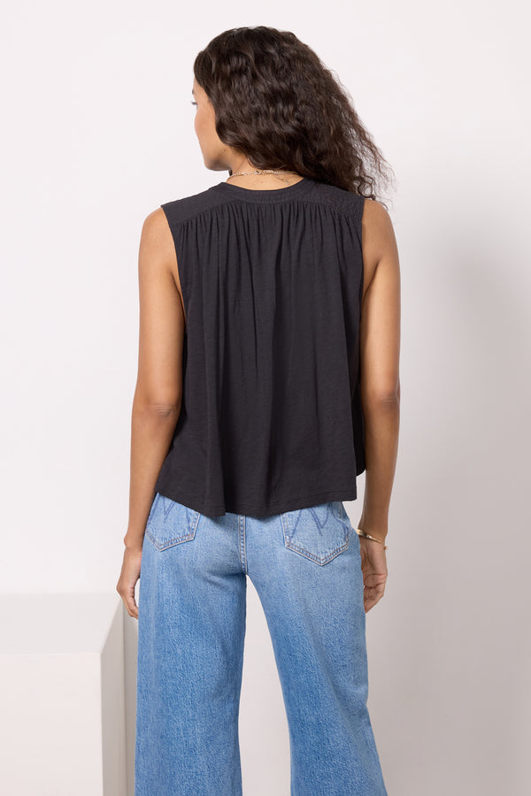 Everve Via Tie Front Tank Jetblack