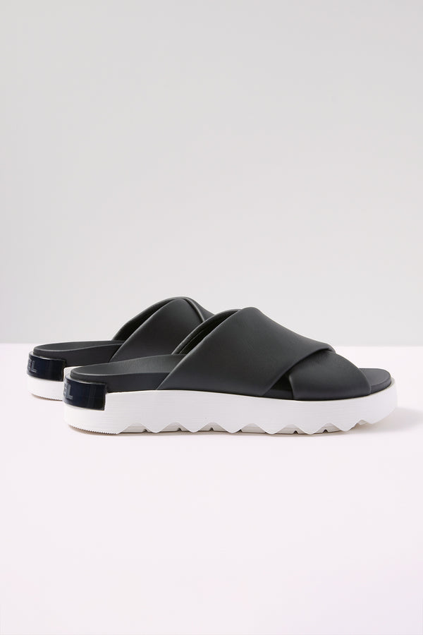 Everve Vibe Criss Cross Sandal Black/Seasalt