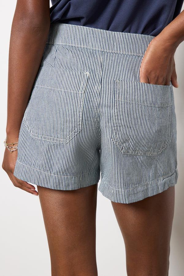 Everve Voyage Short Yachtstripe