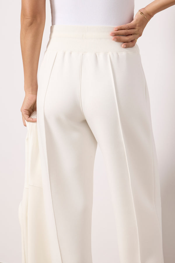 Everve Wide Leg Pant Powder