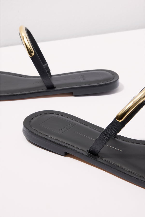 Everve Wink Flat Sandal Black