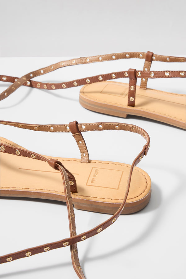 Everve Wynton Studded Wrap Sandal Cognac