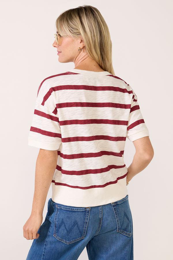 Everve Kellen Seamed Banded Tee Whiteburgandystripe