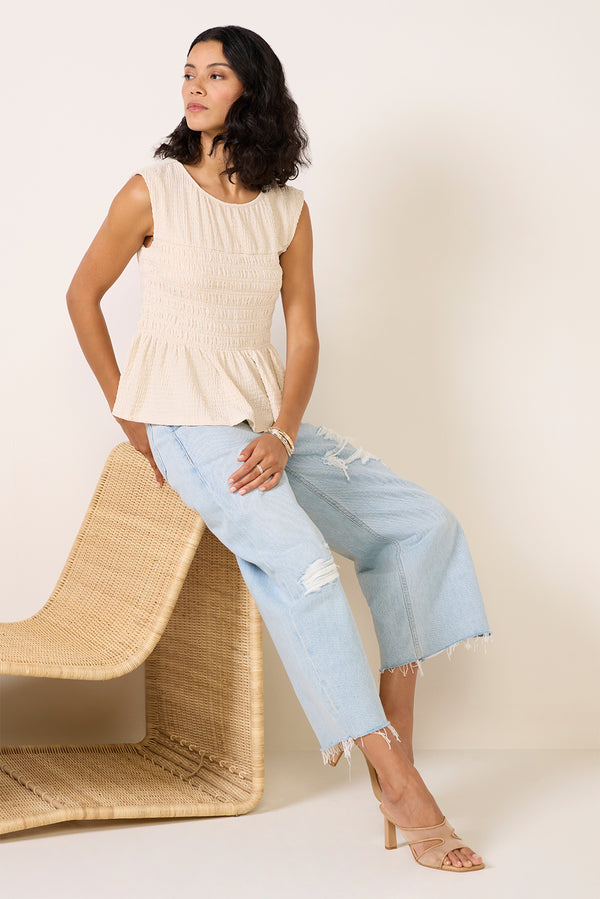 everve Luna Textured Smocked Waist Tee Whitecapgrey