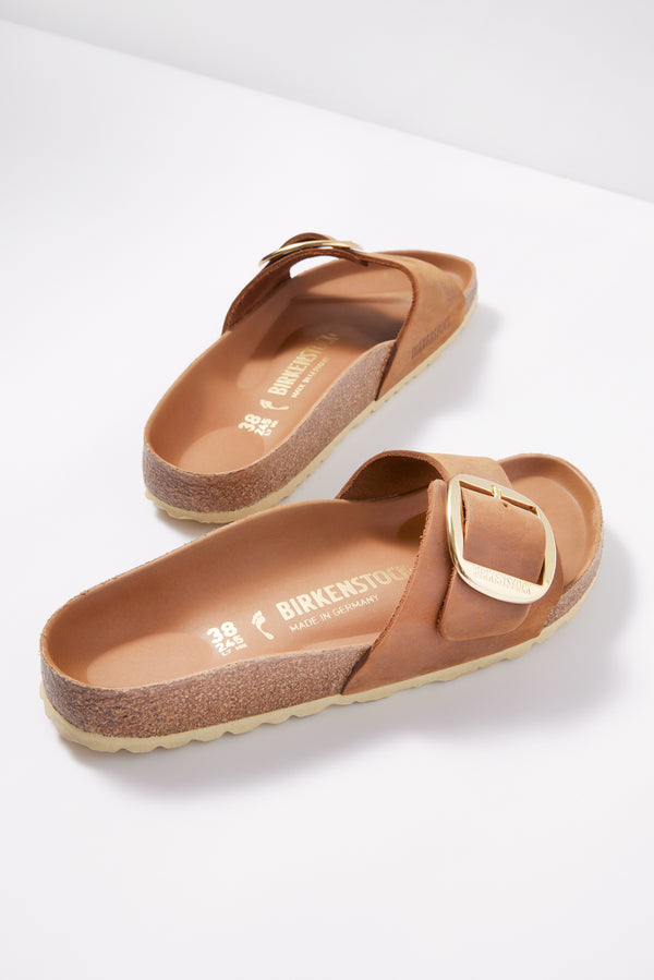 Everve Madrid Big Buckle Sandal Cognaccoiledleather