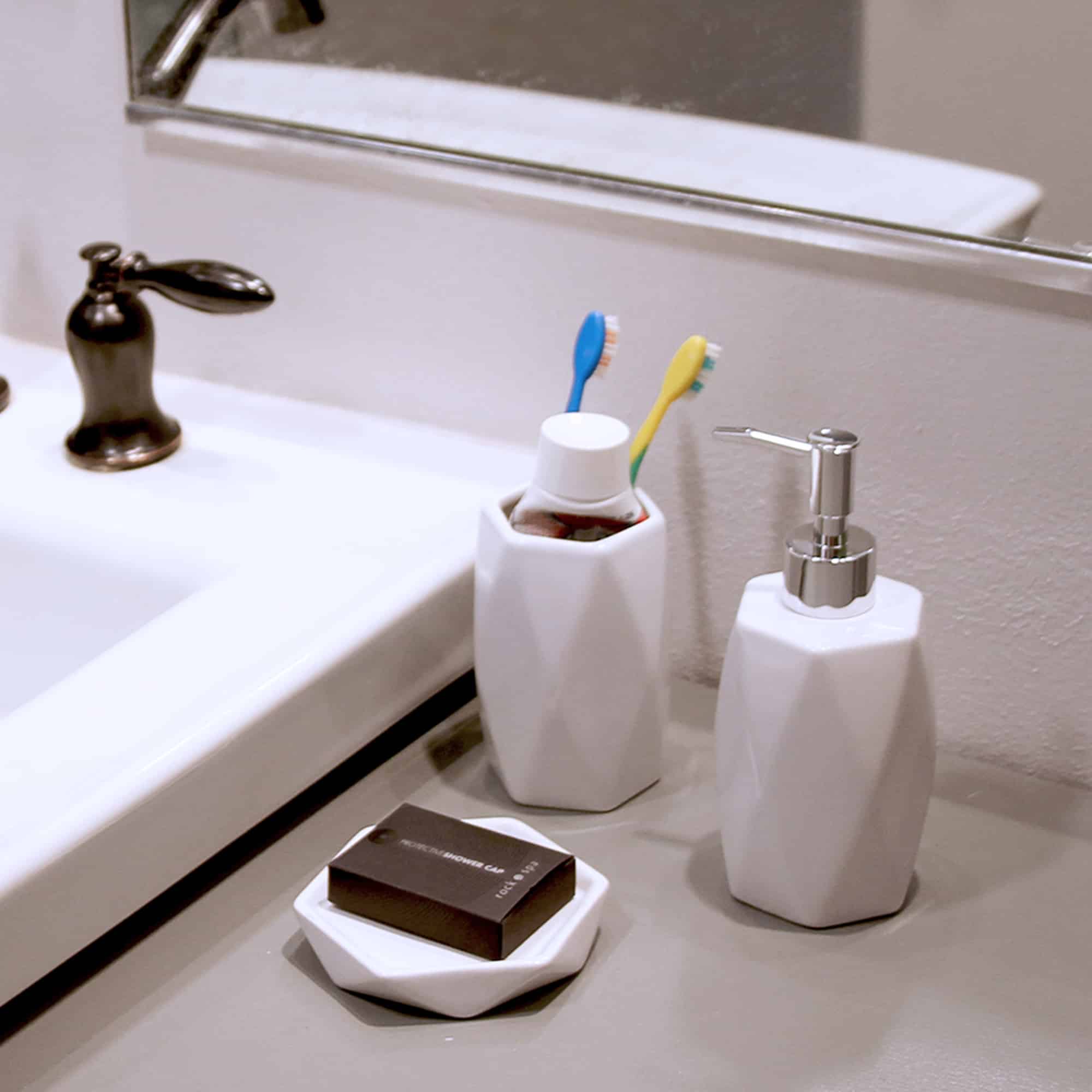 Evideco Diamond Bathroom Accessory Set 4-Pieces White Bathroom Accessories Bath Coordinate Sets