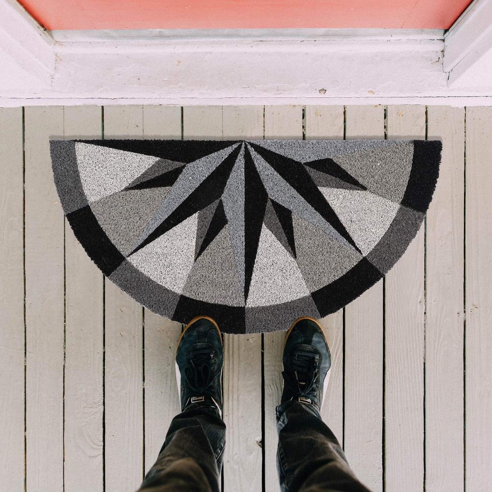 evideco Half-Circle Coir Doormat with Bold Compass Rose Design – 30×15 Inch Welcome Mat Home Accessories Door Mats Sheltered Door