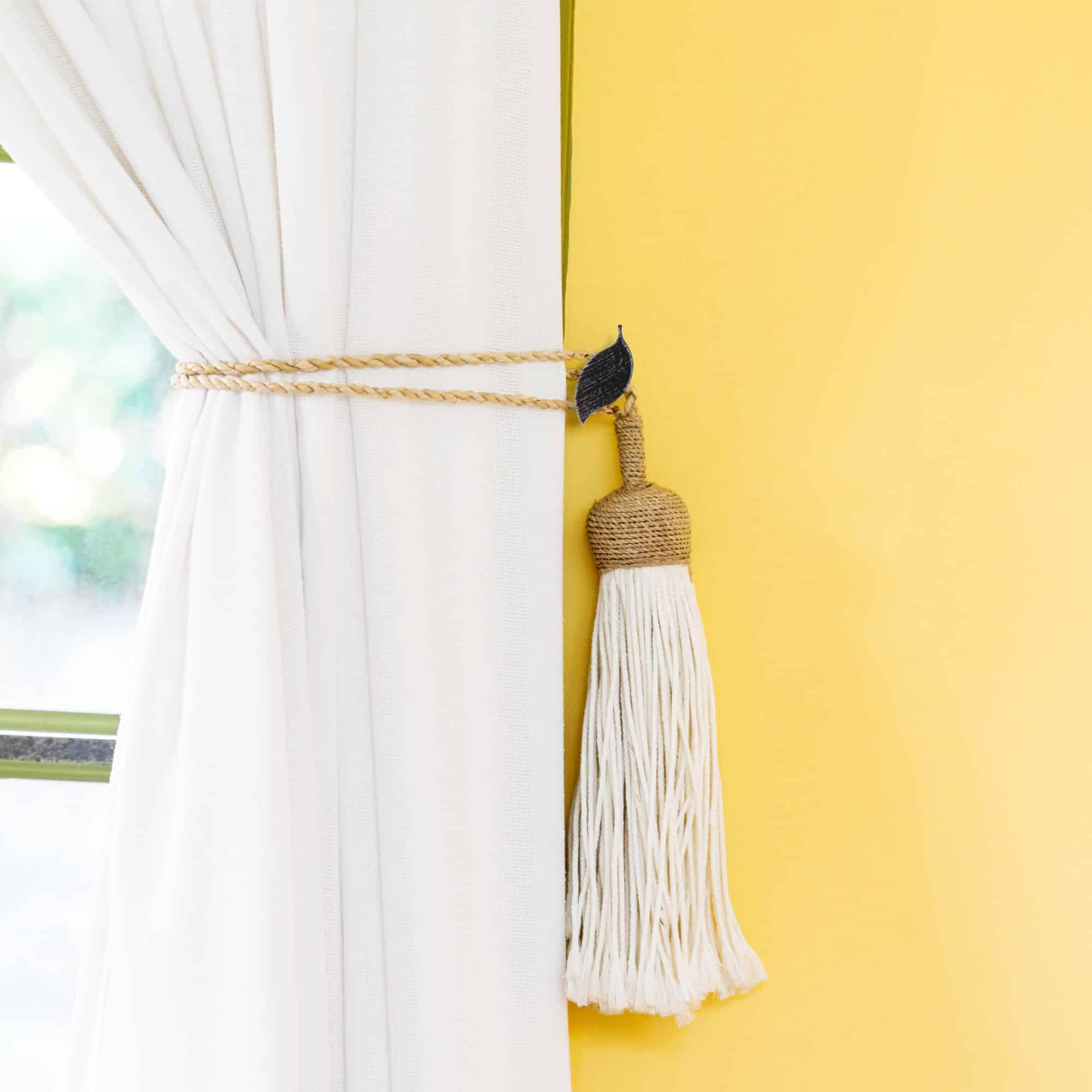 evideco Nature-Inspired Leaf Curtain Tieback Hooks – Set of 2 Adhesive Metal Holdbacks for Drapery – Black/Silver Home Accessories Tie Backs & Magnets Metal Tie Backs Small Tie Backs For Window Sheers