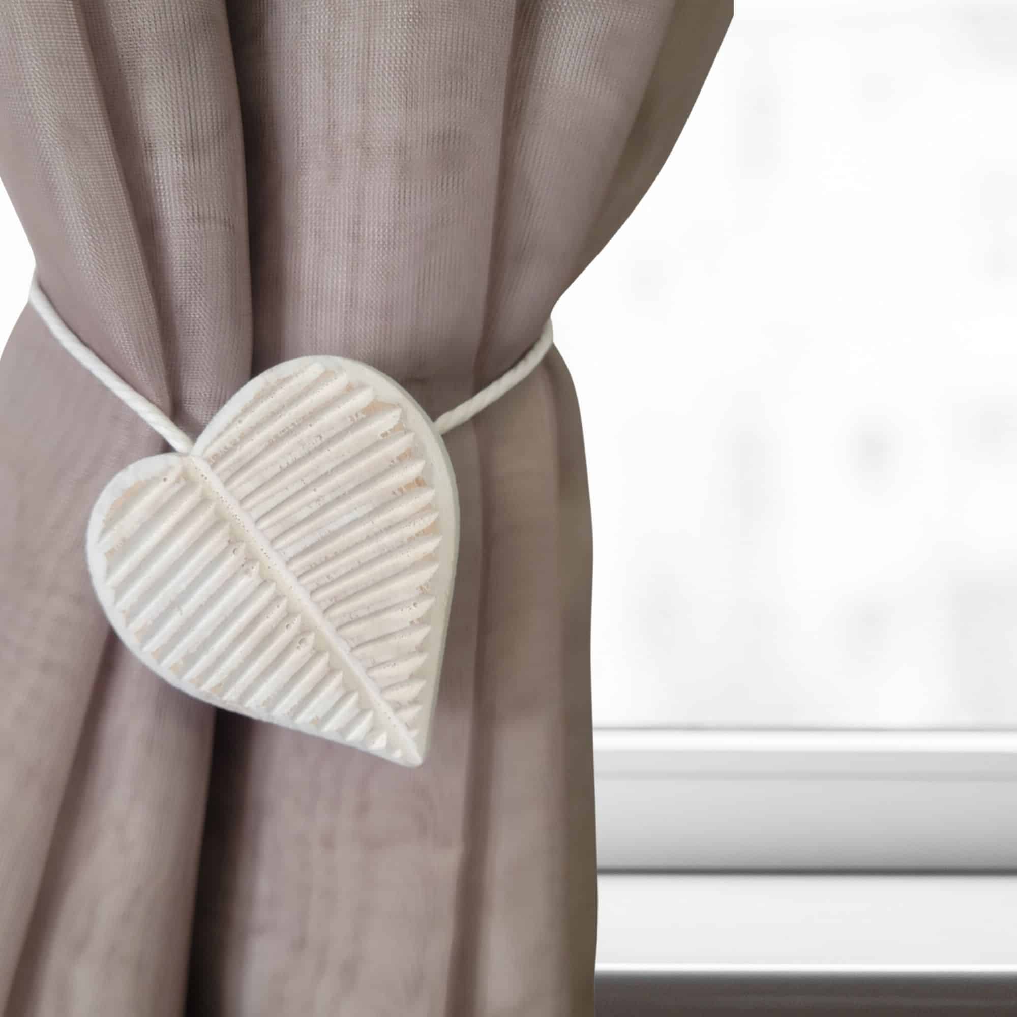 Evideco Set Of 2 Magnetic Wooden Heart Curtain Tiebacks – Easy To Use No Installation Needed – White Home Accessories Tie Backs & Magnets Magnetic Tie Backs Small Tie Backs For Window Sheers