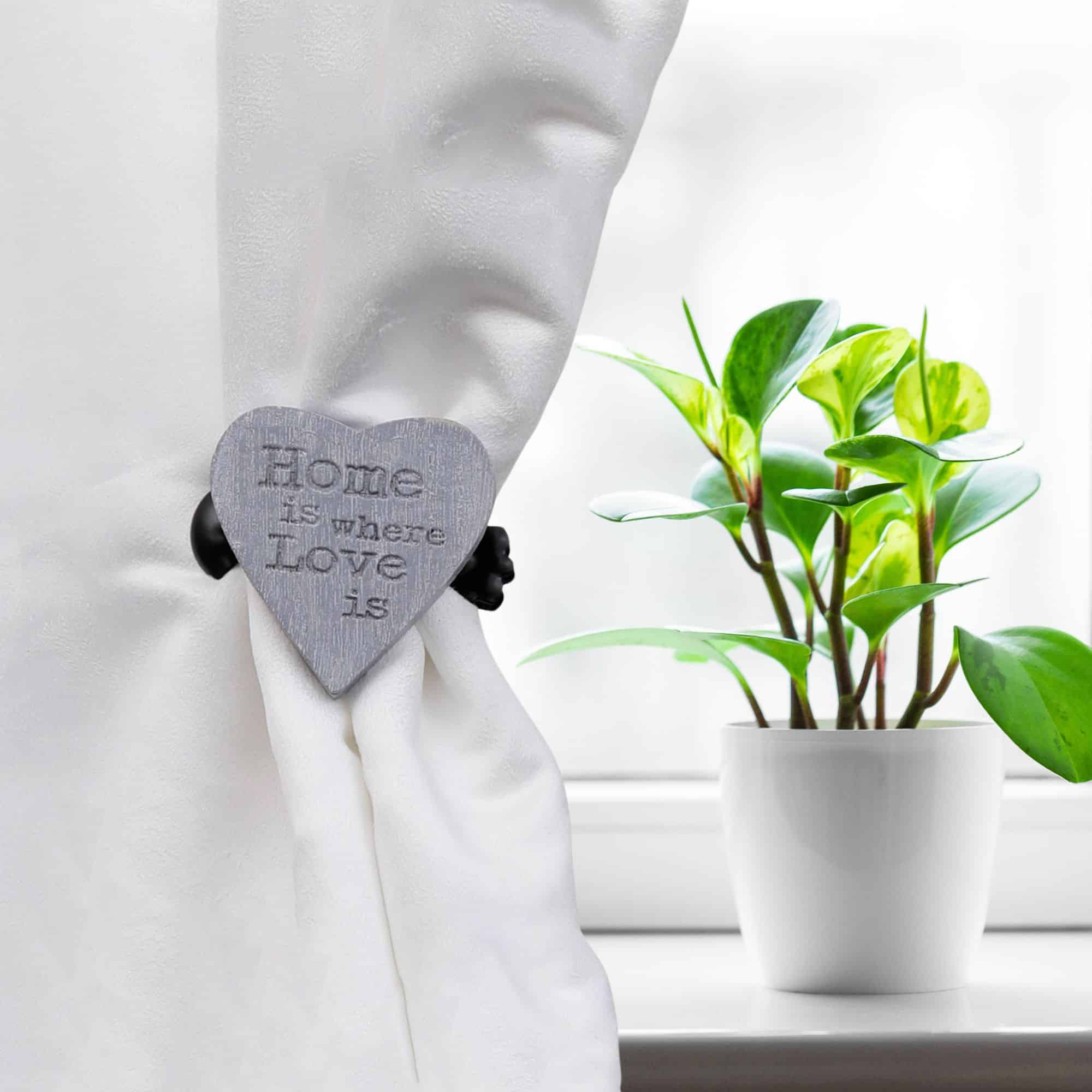 evideco Set of 2 Wooden Heart Curtain Tiebacks – Clip Design – Gray/White Home Accessories Tie Backs & Magnets Curtain Clips Wood Curtain Clips