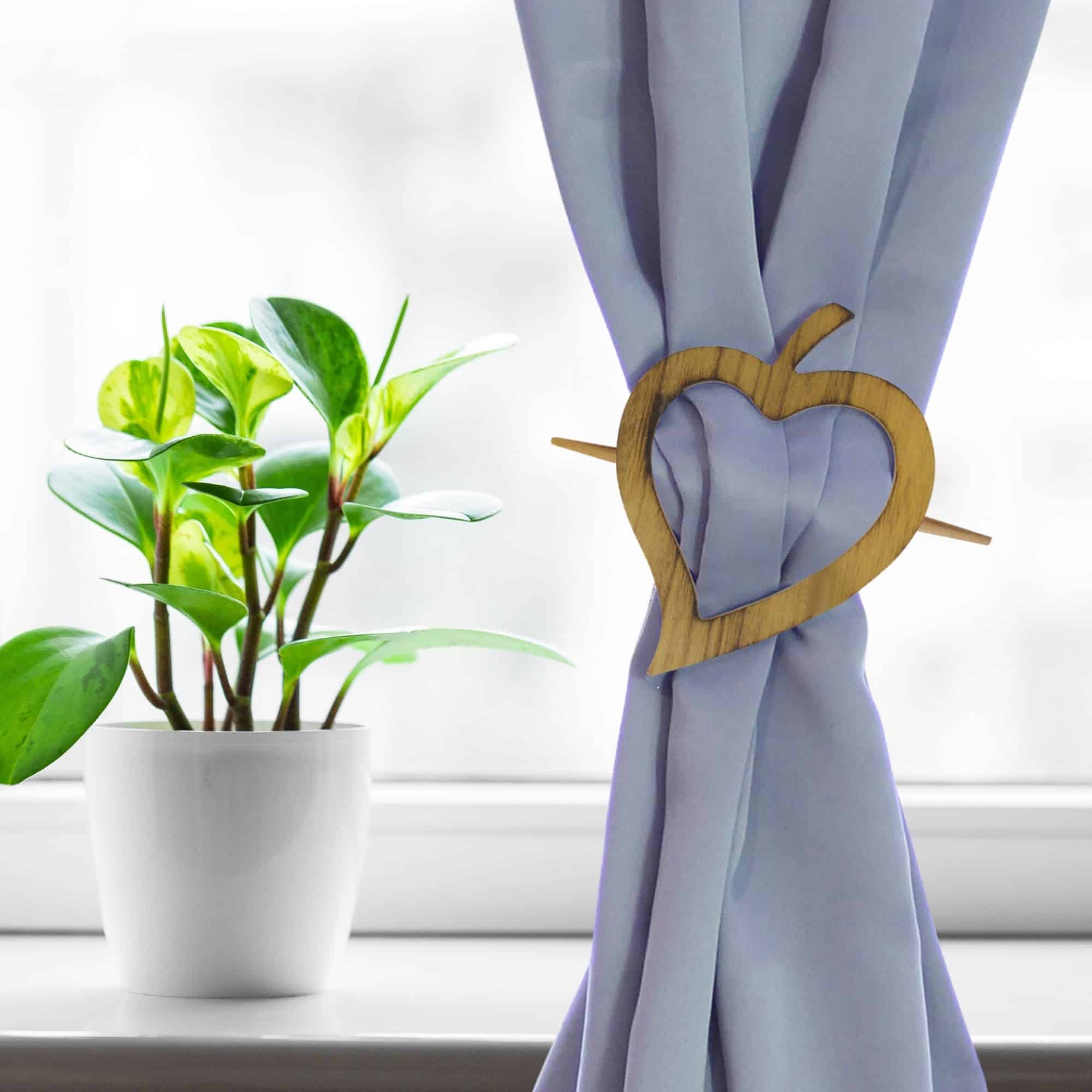 evideco Wooden Heart Curtain Tieback – Decorative and Functional Design – Natural Home Accessories Tie Backs & Magnets Wood Tie Backs Large Tie Backs For Window Curtains & Drapes