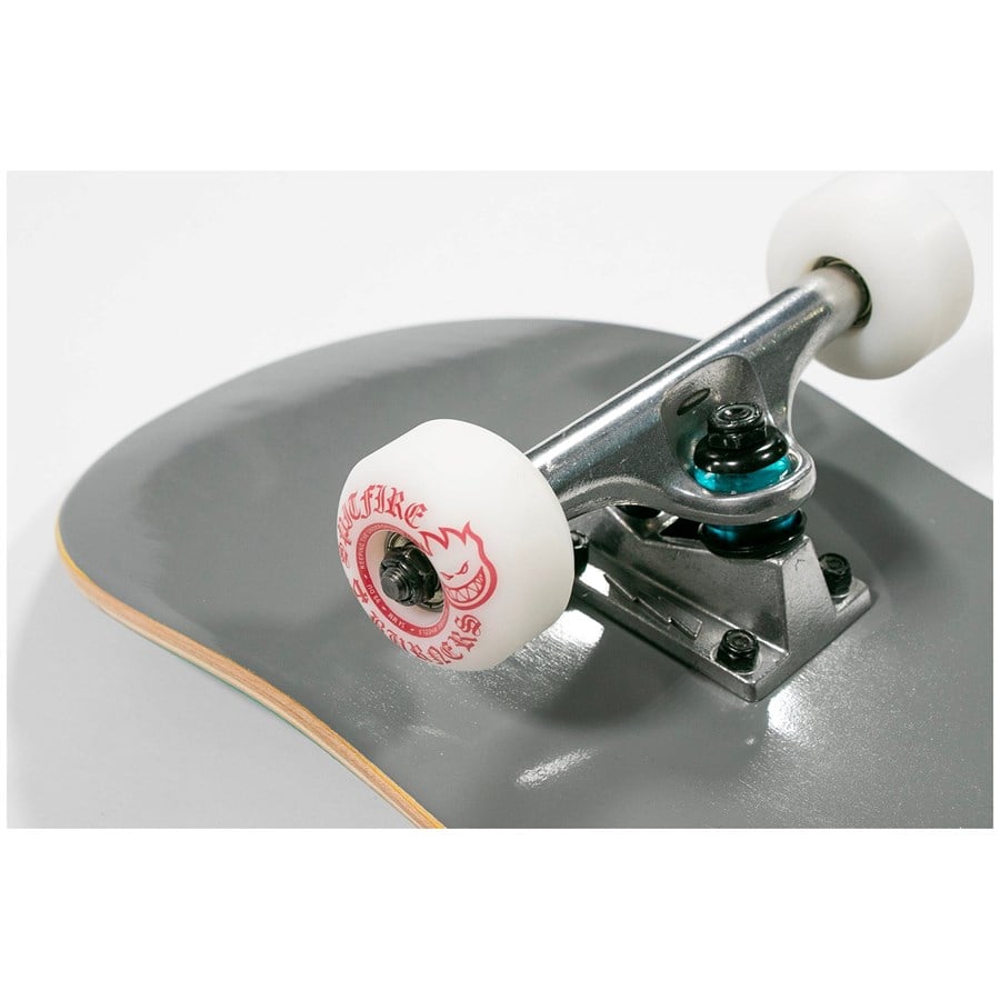 Evo Anti Hero Pigeon DLX 8.25 Skateboard Complete