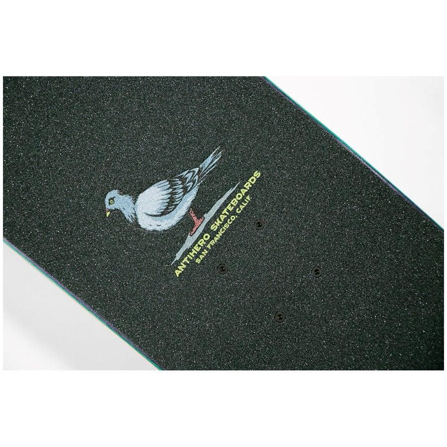 Evo Anti Hero Pigeon DLX 8.25 Skateboard Complete