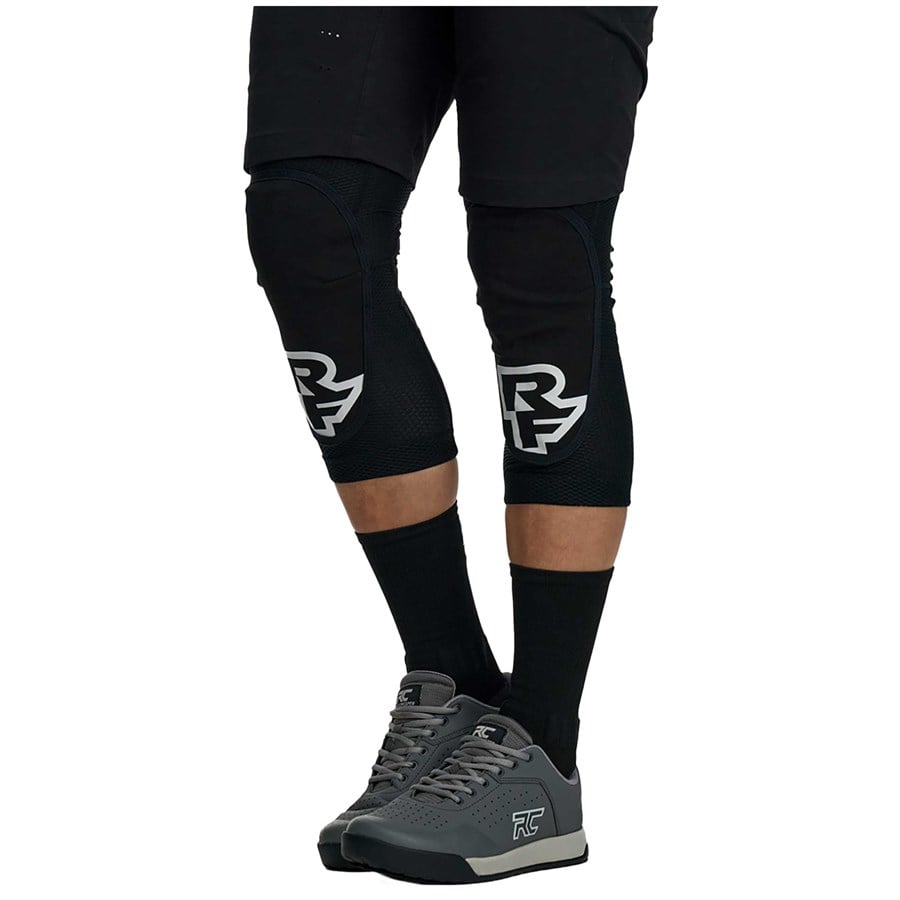 Evo Race Face Covert Knee Guards