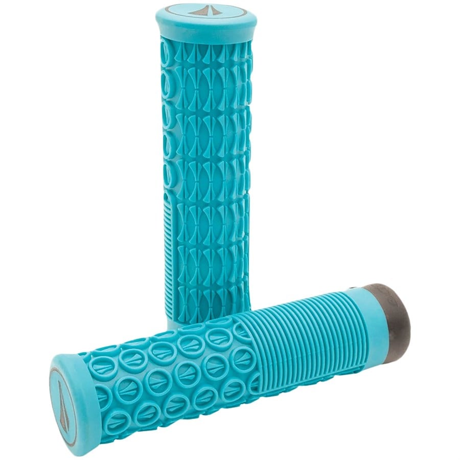 SDG Thrice 31 Grips