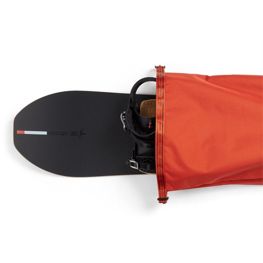 Evo Season Snowboard Day Bag 2025