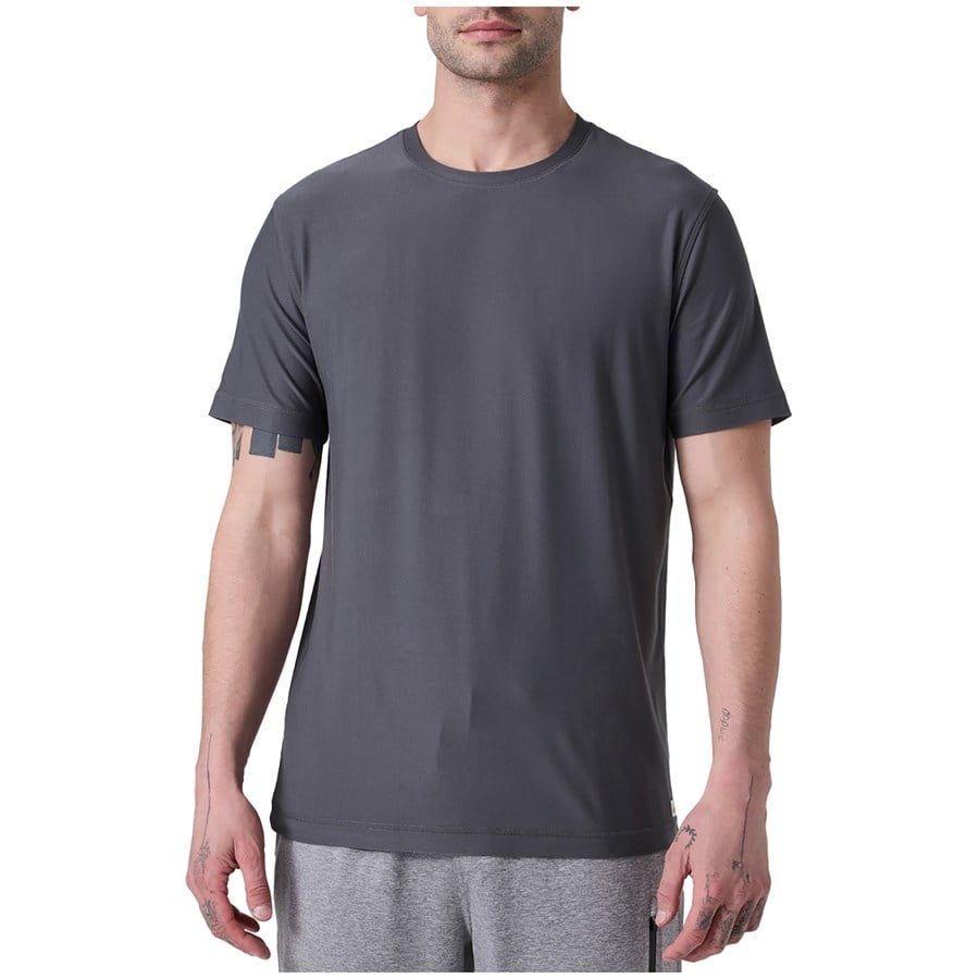 evo Vuori Strato Tech T-Shirt - Men's