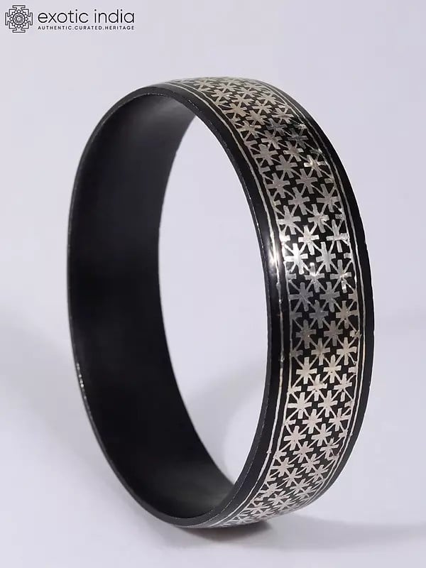 Exotic India 2" Small Beautiful Star Design Bracelet | Bidri Artwork | Gunmetal With Real Silver