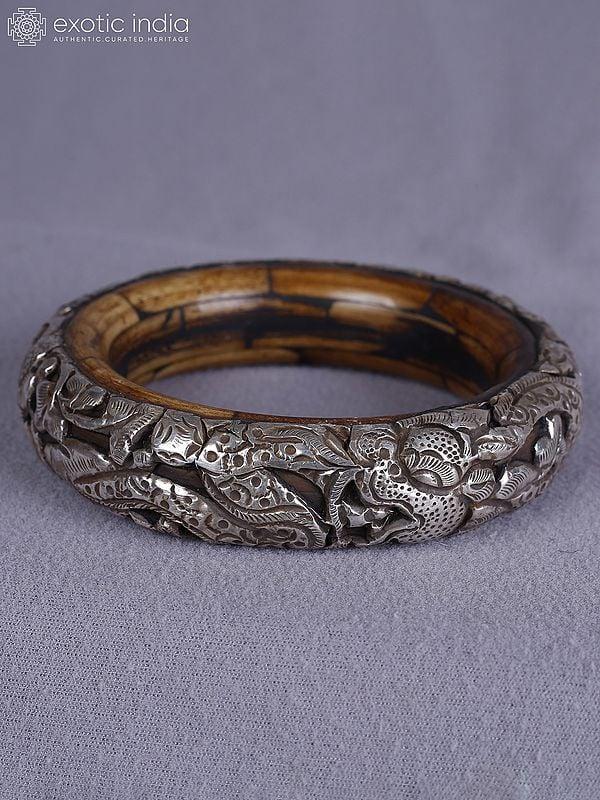 exotic india 4" Attractive Engraved Amber And Silver Bangle From Nepal