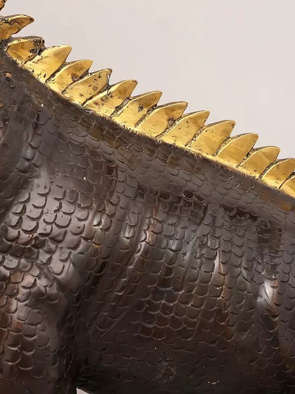 Exotic India 41" Life-Size Golden-Spiked Brass Iguana Sculpture - Realistic Reptile Art | Home Decor 