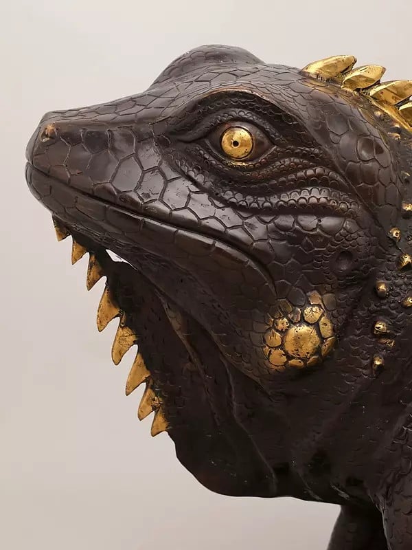 Exotic India 41" Life-Size Golden-Spiked Brass Iguana Sculpture - Realistic Reptile Art | Home Decor 