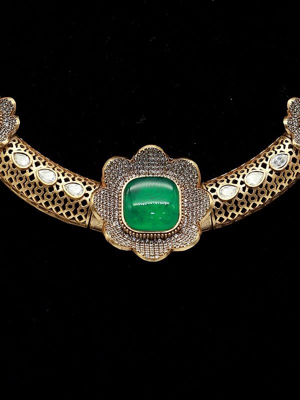 Exotic India Attractive Moissanite Kundan With Matt Polish Stone Studded Necklace With Beaded Earrings
