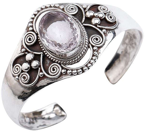 exotic india Beautifully Crafted Silver Bracelet Cuff Bracelet with Oval Cut Amethyst from Nepal (Adjustable Size)