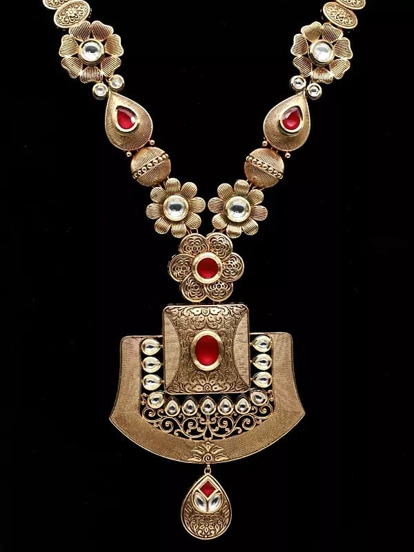 Exotic India Bridal Necklace Set With Beautiful Earrings And Studded Kundan Pendant 