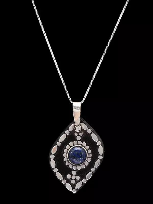 exotic india Circular Cut Lapis Lazuli In Center Pendant 